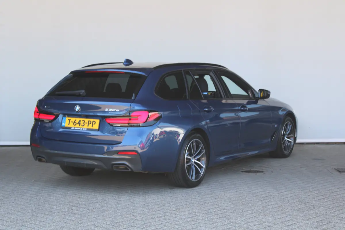 530e xDrive High Executive | M Sport | SOH 83% | Alcantara bekleding | Harman kardon audio | Apple carplay & Android auto |
