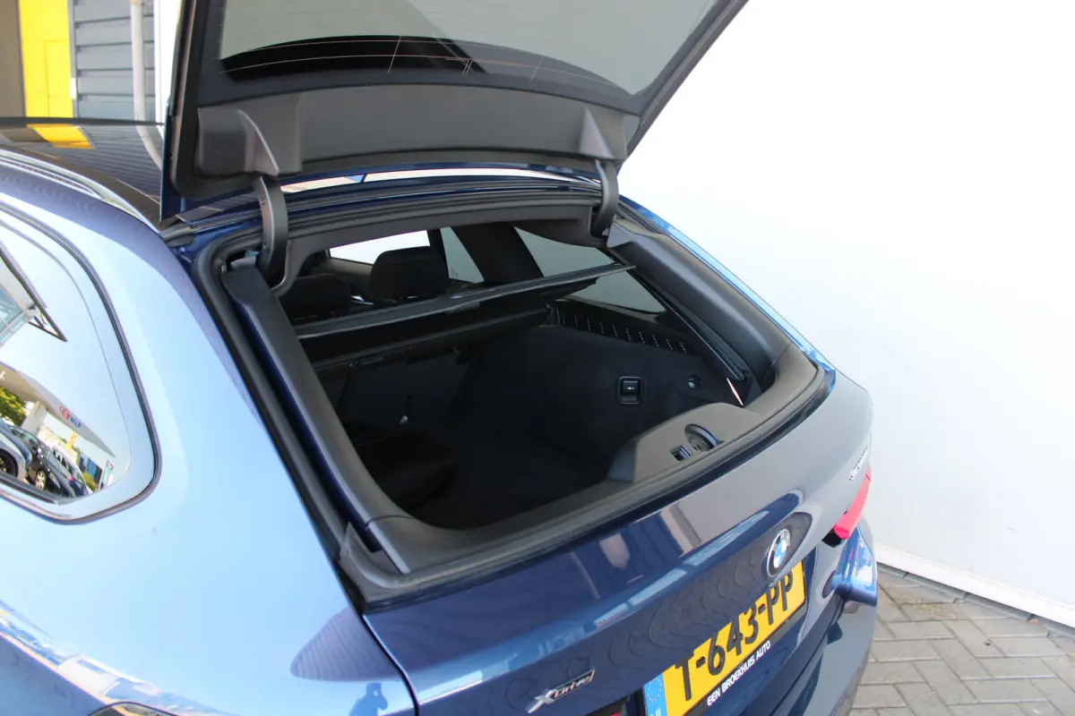 530e xDrive High Executive | M Sport | SOH 83% | Alcantara bekleding | Harman kardon audio | Apple carplay & Android auto |