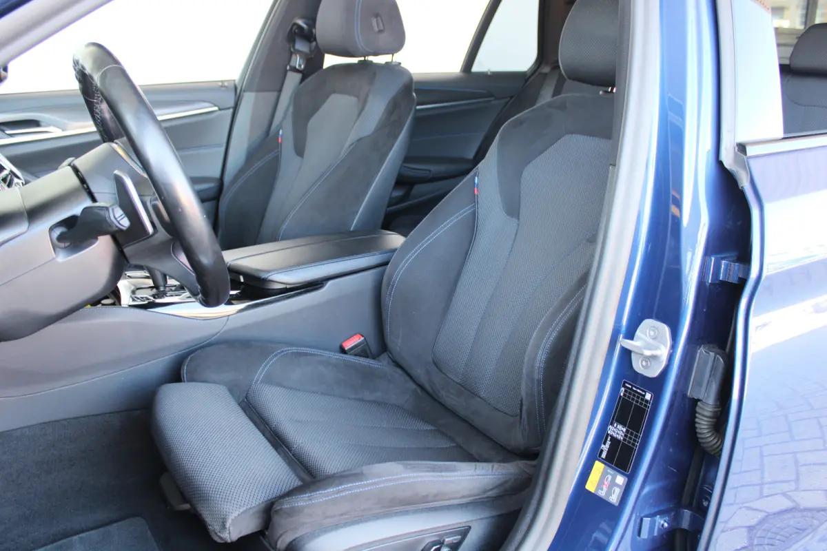 530e xDrive High Executive | M Sport | SOH 83% | Alcantara bekleding | Harman kardon audio | Apple carplay & Android auto |