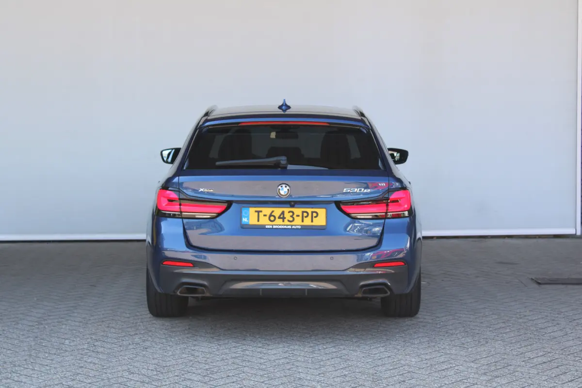 530e xDrive High Executive | M Sport | SOH 83% | Alcantara bekleding | Harman kardon audio | Apple carplay & Android auto |