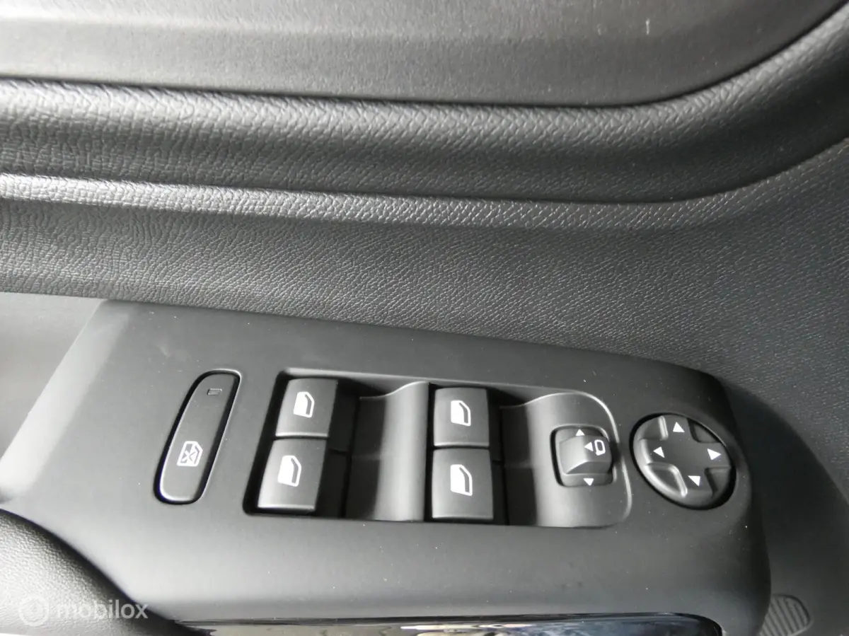 1.6 Plug-in Hybrid 225pk Max