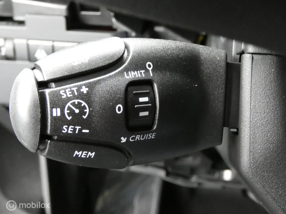 1.6 Plug-in Hybrid 225pk Max