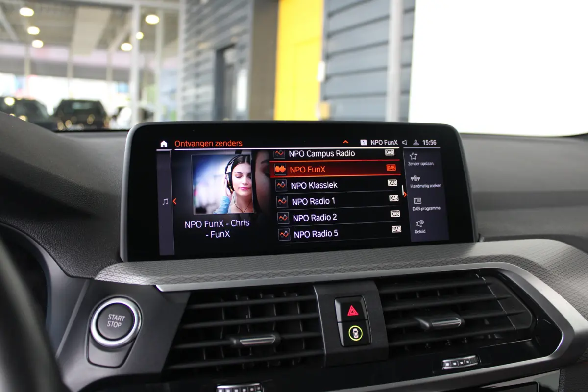 xDrive30e High Executive | M-sport | SOH 86% | Head-up display | Lederen bekleding | Memory seat | M remmen |