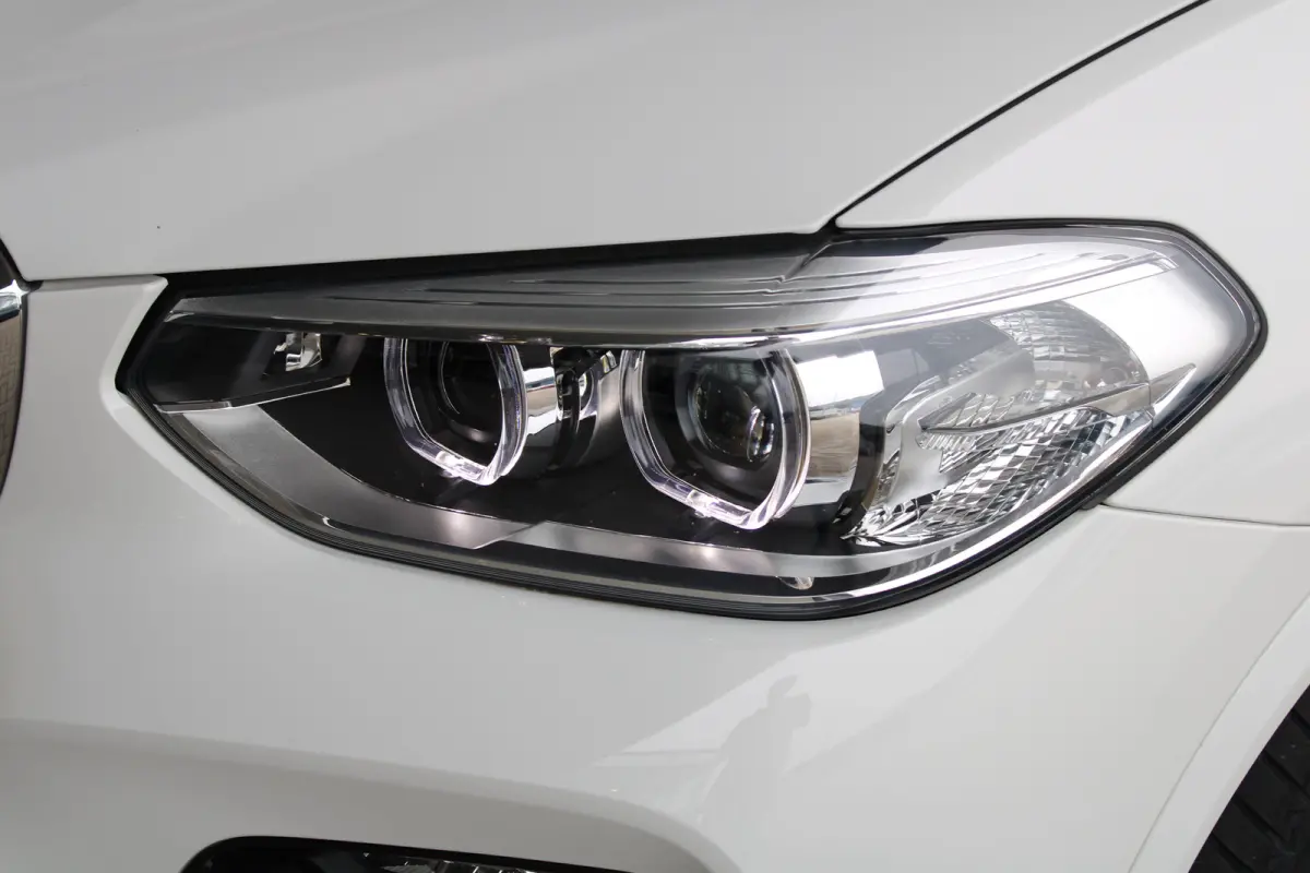 xDrive30e High Executive | M-sport | SOH 86% | Head-up display | Lederen bekleding | Memory seat | M remmen |