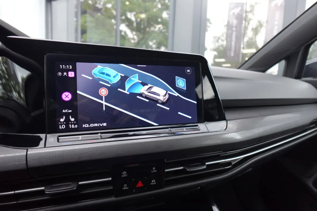 2.0 TSI GTI PANO CAM KEYLESS VOL