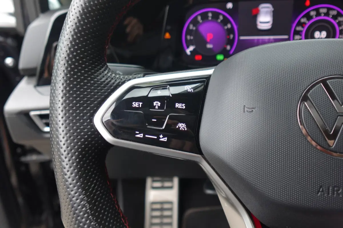 2.0 TSI GTI PANO CAM KEYLESS VOL