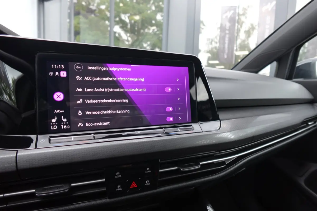 2.0 TSI GTI PANO CAM KEYLESS VOL