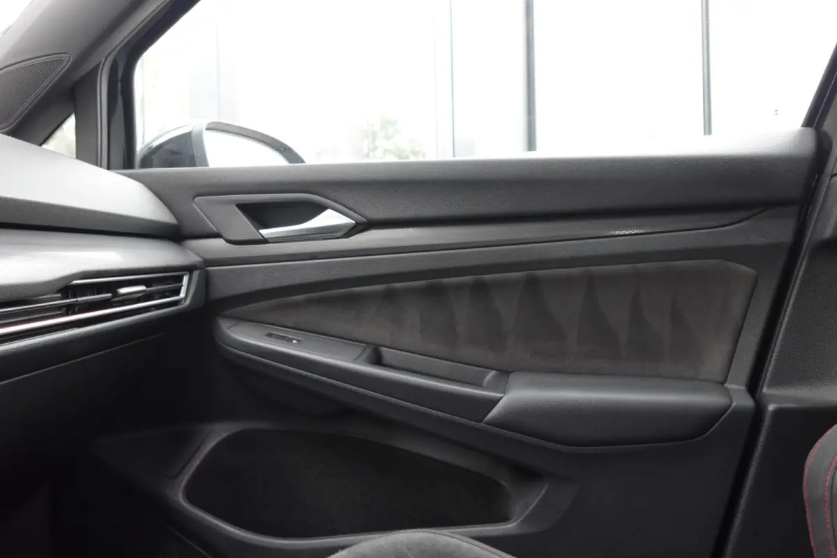 2.0 TSI GTI PANO CAM KEYLESS VOL