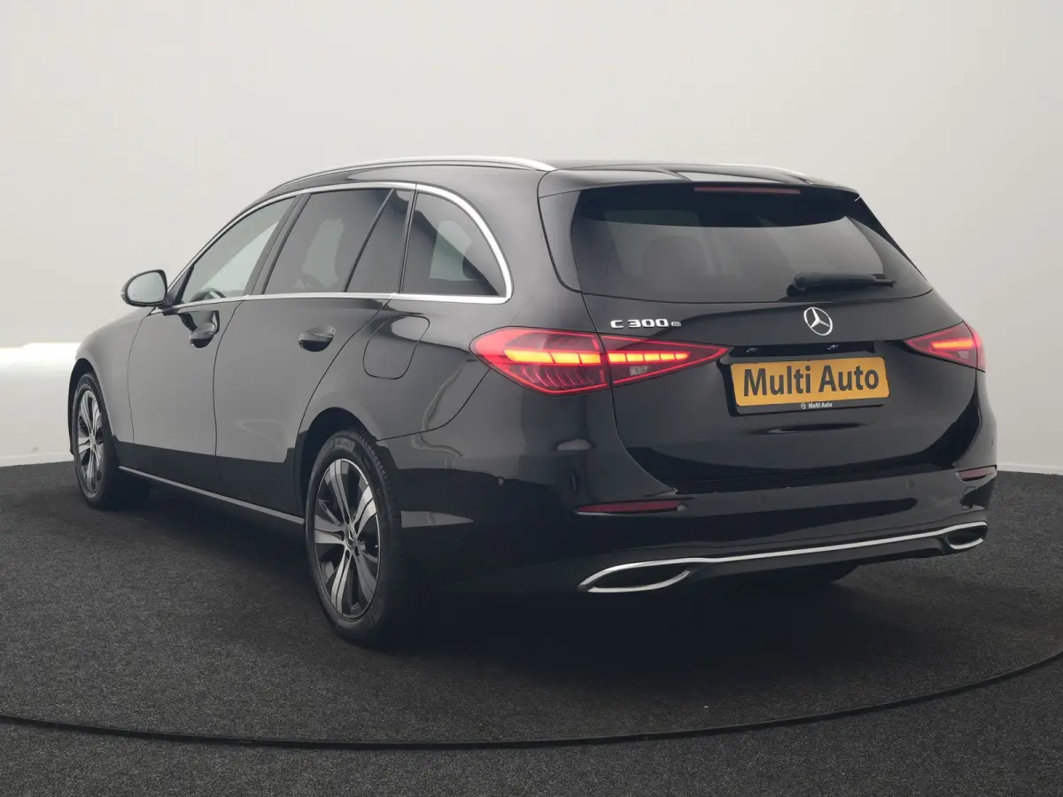 300 e Avantgarde PHEV 313pk Dealer O.H | Cruise Control | Camera | Apple Carplay | Virtual | Elektrische Sportstoelen Verwarmd | Navigatie | MBUX Infotainment | DAB | 17"L.M | Plug In Hybrid