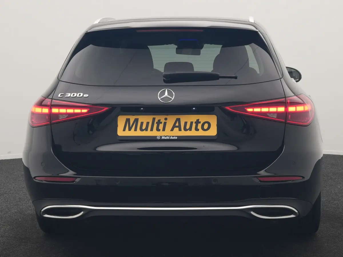 300 e Avantgarde PHEV 313pk Dealer O.H | Cruise Control | Camera | Apple Carplay | Virtual | Elektrische Sportstoelen Verwarmd | Navigatie | MBUX Infotainment | DAB | 17"L.M | Plug In Hybrid