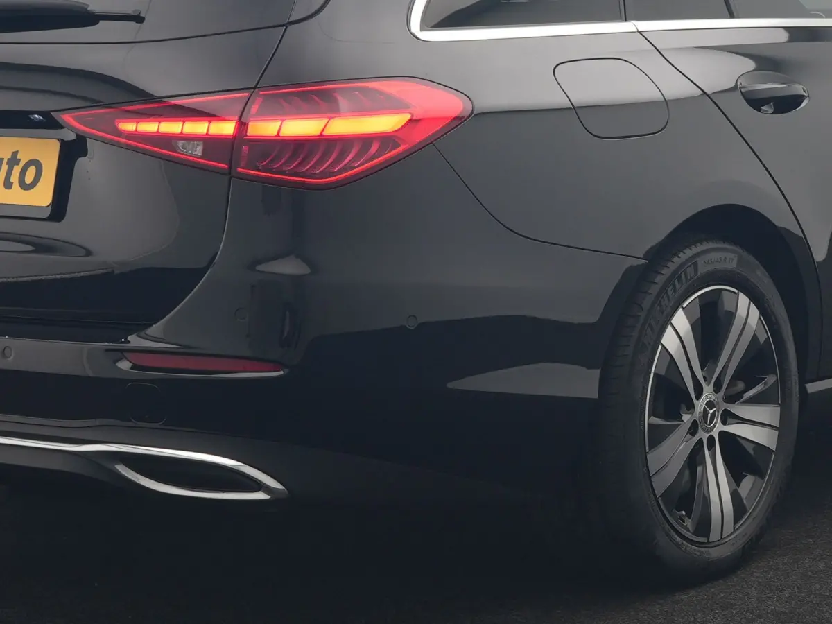 300 e Avantgarde PHEV 313pk Dealer O.H | Cruise Control | Camera | Apple Carplay | Virtual | Elektrische Sportstoelen Verwarmd | Navigatie | MBUX Infotainment | DAB | 17"L.M | Plug In Hybrid