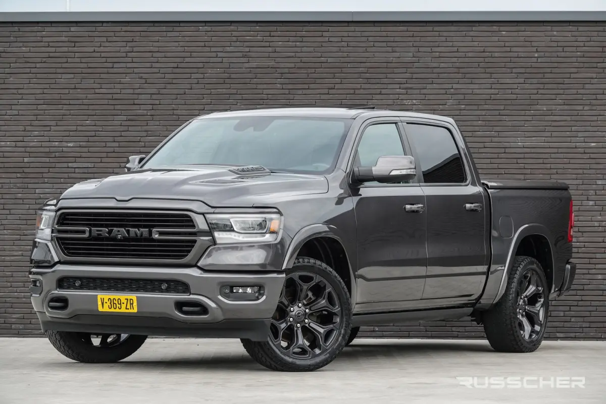1500 5.7 Hemi V8 401Pk 4x4 Crew Cab | Laramie | Luchtvering | Panoramadak | Trekhaak | 22''