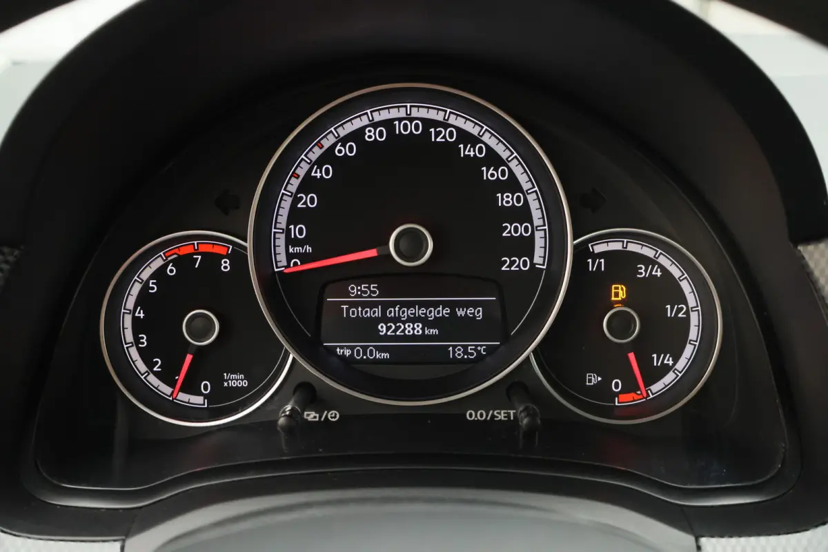 Up! 1.0 BMT move up! 5-Deurs, Airco, Cruise, Elektrische Pakket, PDC, DAB Radio