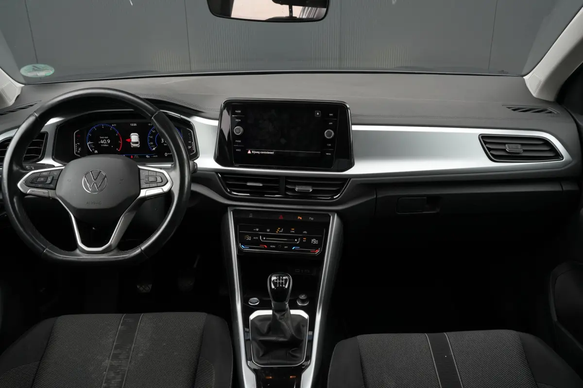1.0 TSI 110pk Life | Trekhaak | Camera | Adaptive Cruise | Carplay | Keyless Entry & Start | 16"