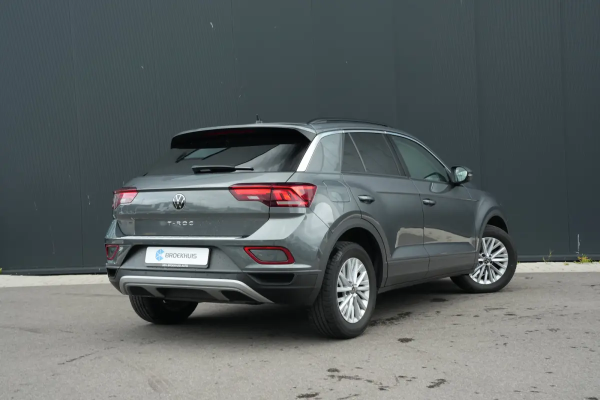 1.0 TSI 110pk Life | Trekhaak | Camera | Adaptive Cruise | Carplay | Keyless Entry & Start | 16"