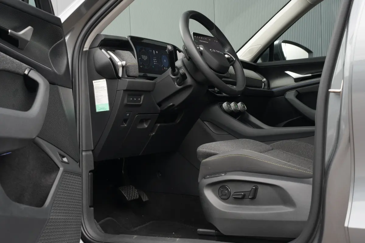 1.5 TSI 150pk MHEV Business Edition 7p. | Camera | Carplay | 2 Delige Airco | Adaptive Cruise | Uitklapbare Trekhaak | 18" |