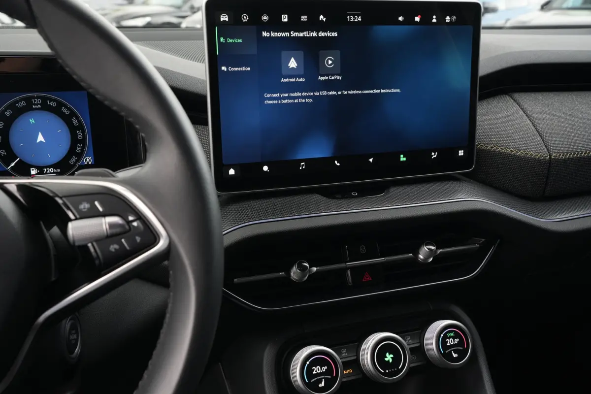 1.5 TSI 150pk MHEV Business Edition 7p. | Camera | Carplay | 2 Delige Airco | Adaptive Cruise | Uitklapbare Trekhaak | 18" |