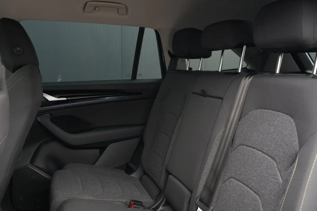 1.5 TSI 150pk MHEV Business Edition 7p. | Camera | Carplay | 2 Delige Airco | Adaptive Cruise | Uitklapbare Trekhaak | 18" |