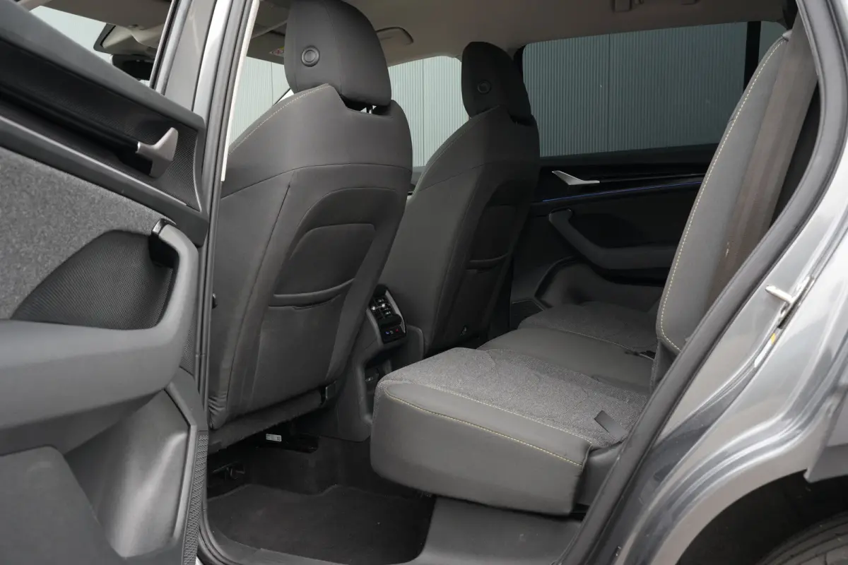 1.5 TSI 150pk MHEV Business Edition 7p. | Camera | Carplay | 2 Delige Airco | Adaptive Cruise | Uitklapbare Trekhaak | 18" |