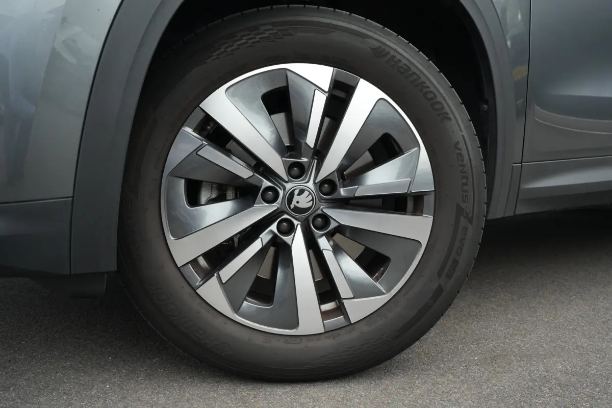 1.5 TSI 150pk MHEV Business Edition 7p. | Camera | Carplay | 2 Delige Airco | Adaptive Cruise | Uitklapbare Trekhaak | 18" |