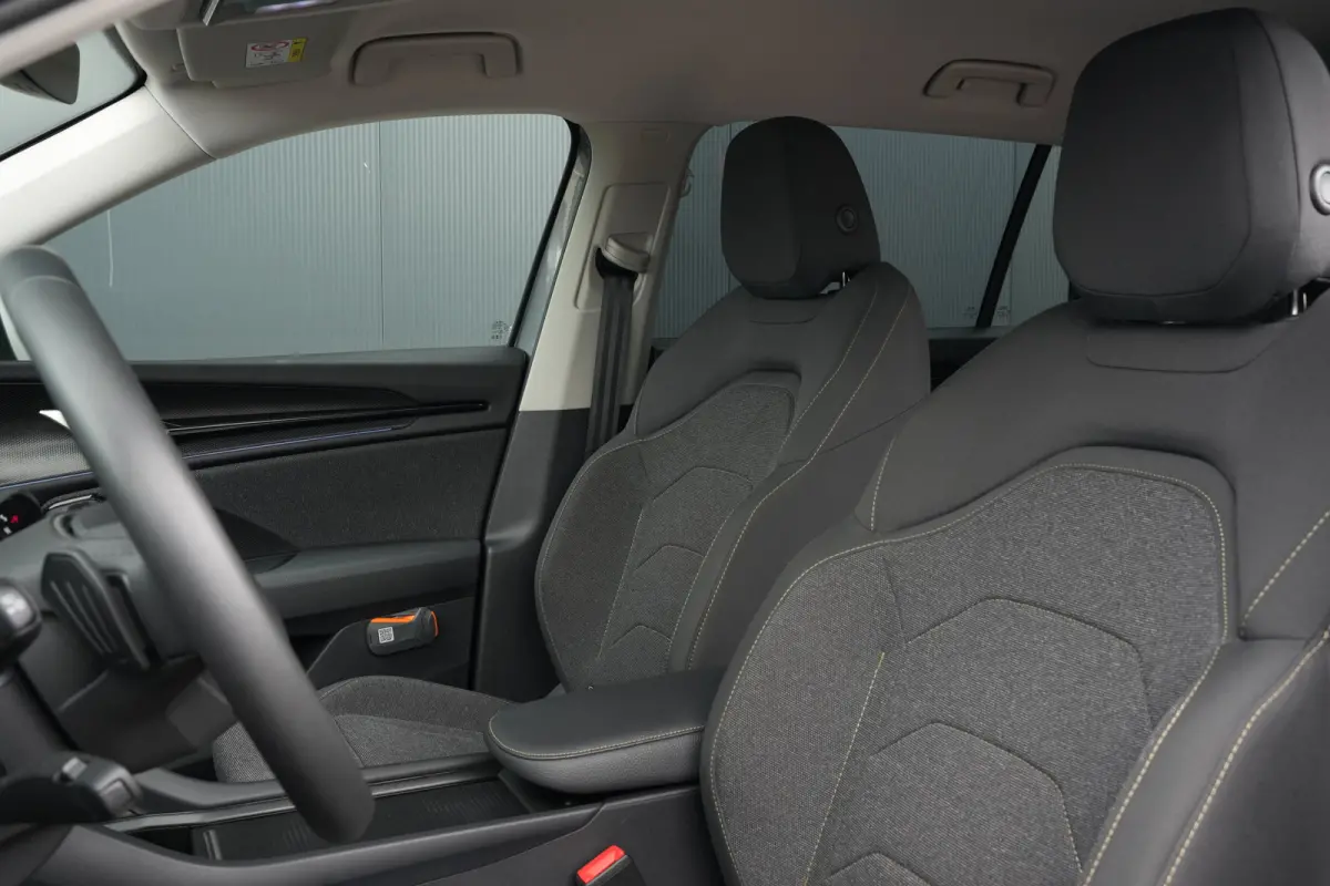 1.5 TSI 150pk MHEV Business Edition 7p. | Camera | Carplay | 2 Delige Airco | Adaptive Cruise | Uitklapbare Trekhaak | 18" |