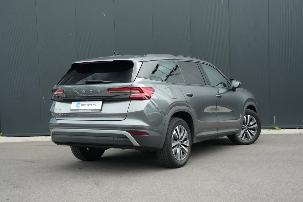 1.5 TSI 150pk MHEV Business Edition 7p. | Camera | Carplay | 2 Delige Airco | Adaptive Cruise | Uitklapbare Trekhaak | 18" |