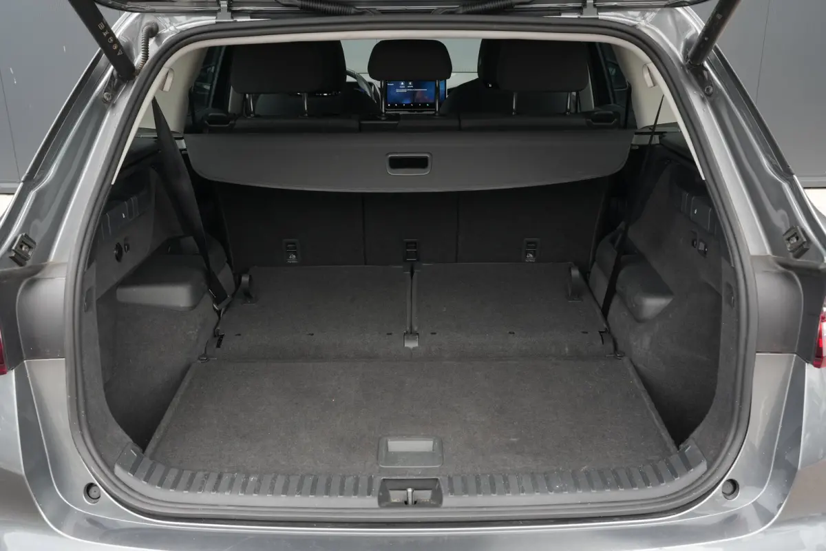 1.5 TSI 150pk MHEV Business Edition 7p. | Camera | Carplay | 2 Delige Airco | Adaptive Cruise | Uitklapbare Trekhaak | 18" |