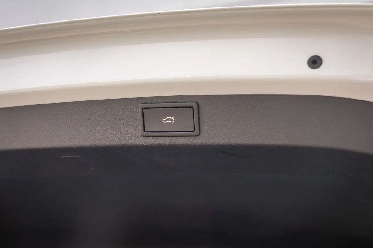 1.5 TSI ACT Sportline Business | Trekhaak (weg-klap) | Pano-dak | 360 camera | Adap.cruise | Premium audio | Stoel+stuur verwarming | Digitaal dashboard | 360 Camera  | Apple Carplay/Android