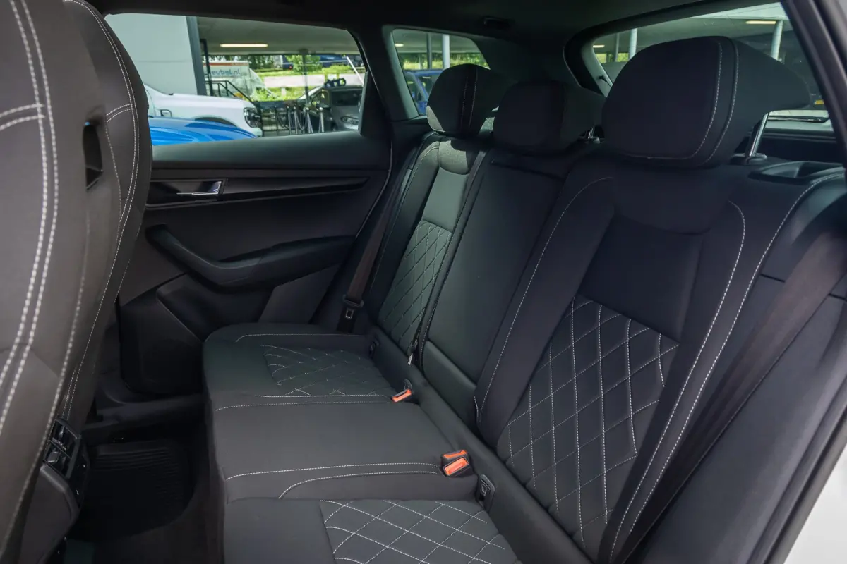 1.5 TSI ACT Sportline Business | Trekhaak (weg-klap) | Pano-dak | 360 camera | Adap.cruise | Premium audio | Stoel+stuur verwarming | Digitaal dashboard | 360 Camera  | Apple Carplay/Android