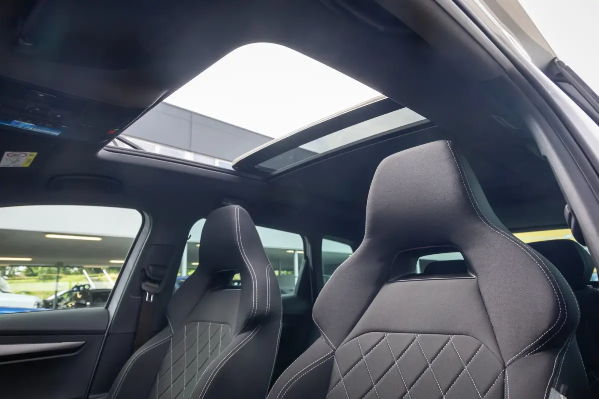 1.5 TSI ACT Sportline Business | Trekhaak (weg-klap) | Pano-dak | 360 camera | Adap.cruise | Premium audio | Stoel+stuur verwarming | Digitaal dashboard | 360 Camera  | Apple Carplay/Android