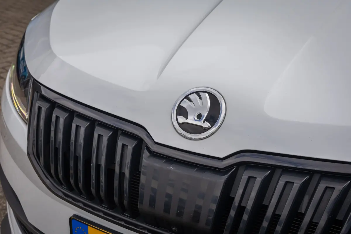 1.5 TSI ACT Sportline Business | Trekhaak (weg-klap) | Pano-dak | 360 camera | Adap.cruise | Premium audio | Stoel+stuur verwarming | Digitaal dashboard | 360 Camera  | Apple Carplay/Android