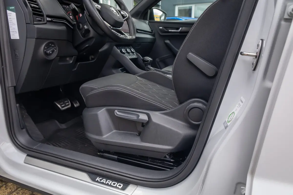 1.5 TSI ACT Sportline Business | Trekhaak (weg-klap) | Pano-dak | 360 camera | Adap.cruise | Premium audio | Stoel+stuur verwarming | Digitaal dashboard | 360 Camera  | Apple Carplay/Android