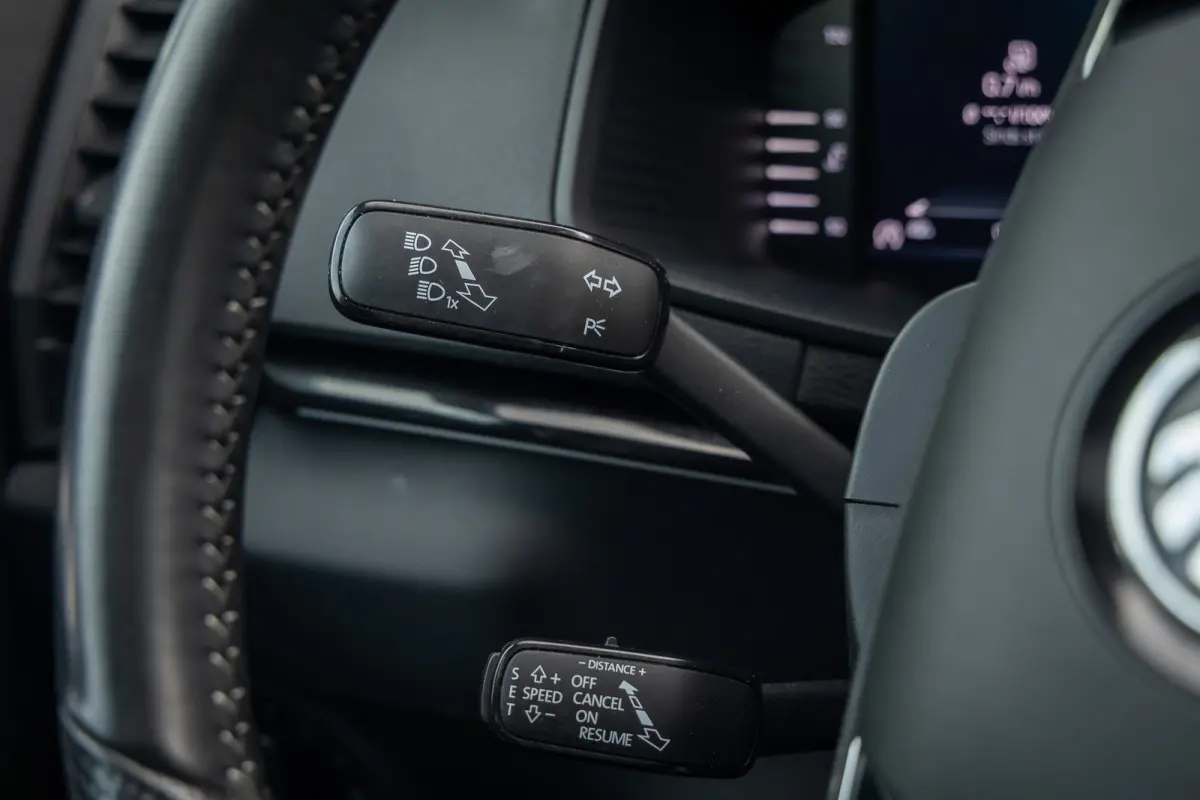1.5 TSI ACT Sportline Business | Trekhaak (weg-klap) | Pano-dak | 360 camera | Adap.cruise | Premium audio | Stoel+stuur verwarming | Digitaal dashboard | 360 Camera  | Apple Carplay/Android