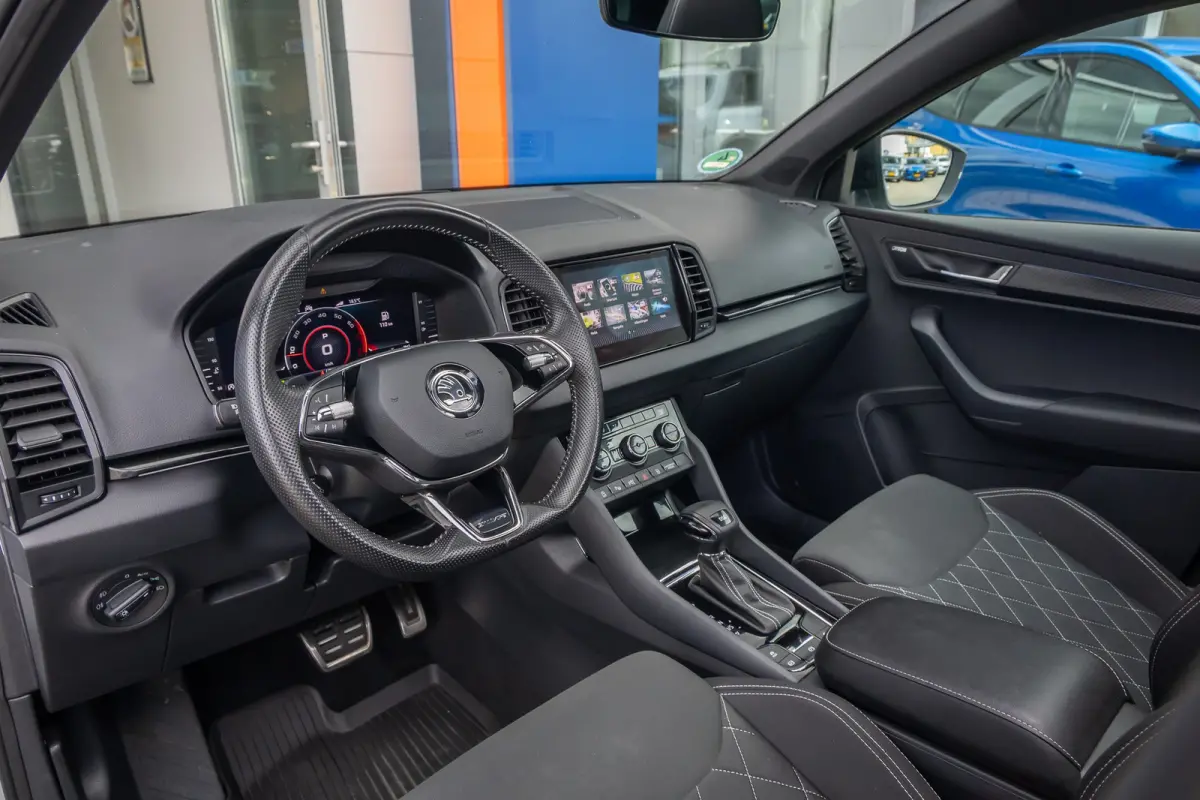 1.5 TSI ACT Sportline Business | Trekhaak (weg-klap) | Pano-dak | 360 camera | Adap.cruise | Premium audio | Stoel+stuur verwarming | Digitaal dashboard | 360 Camera  | Apple Carplay/Android