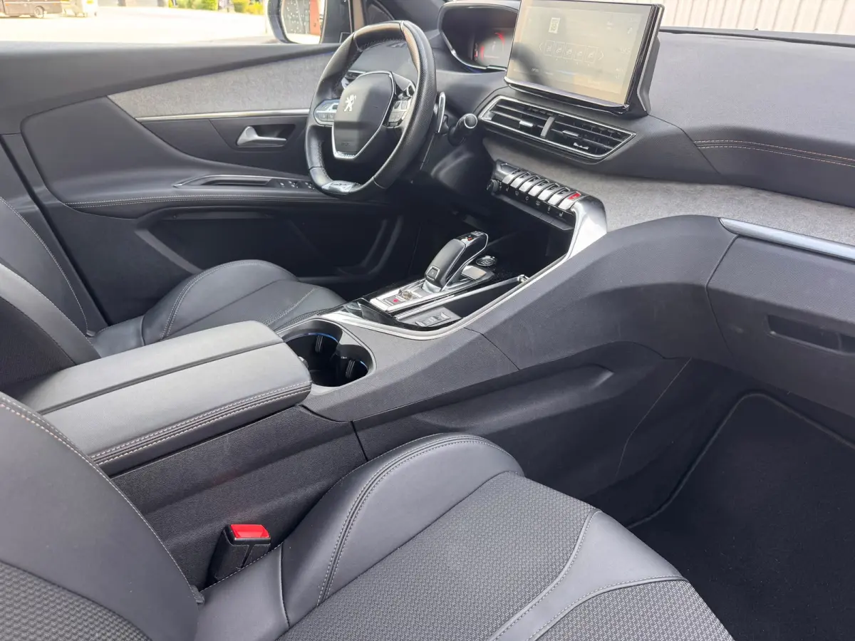 1.2 GT | Trekhaak | Apple Carplay / Android Auto | Camera achter |