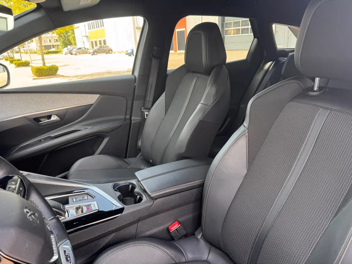 1.2 GT | Trekhaak | Apple Carplay / Android Auto | Camera achter |
