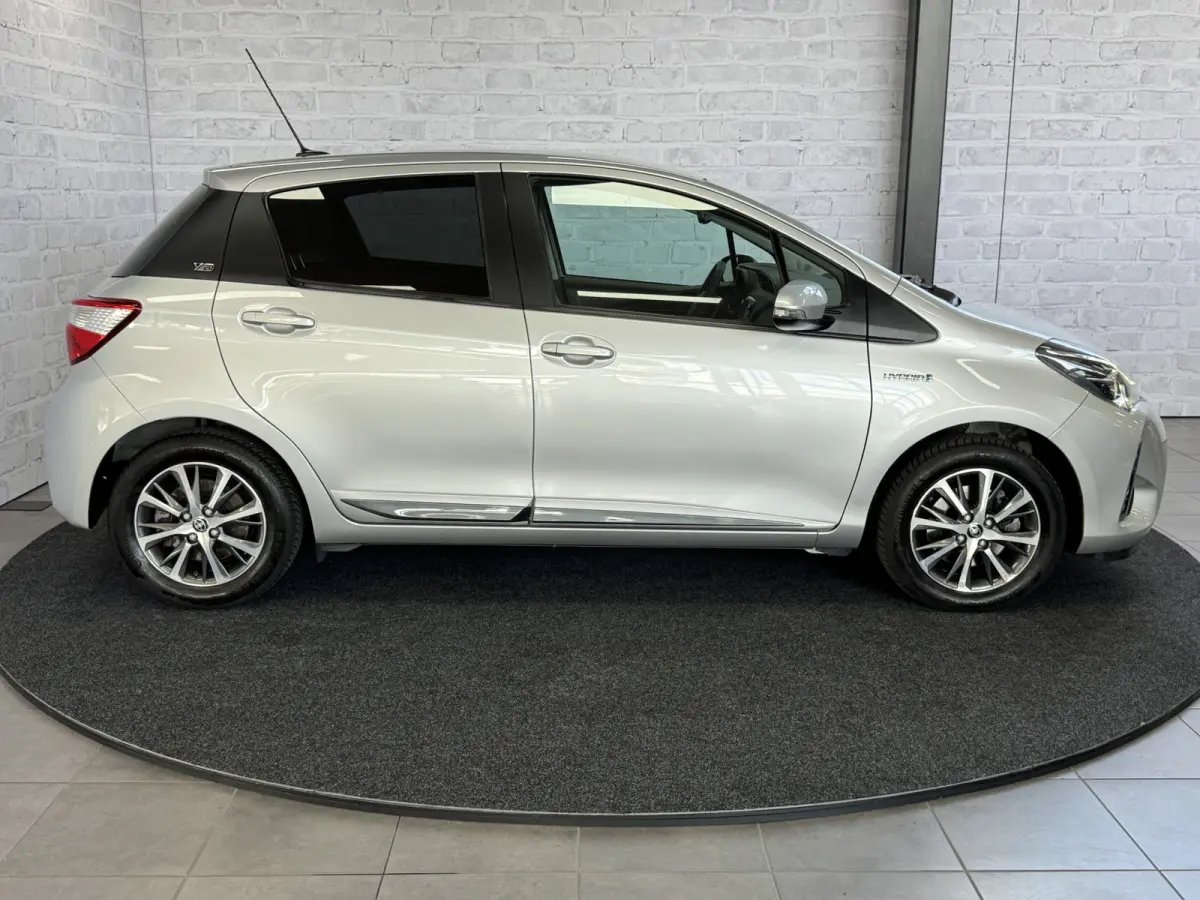 1.5 Hybrid Y20 Keyless Navi Automaat