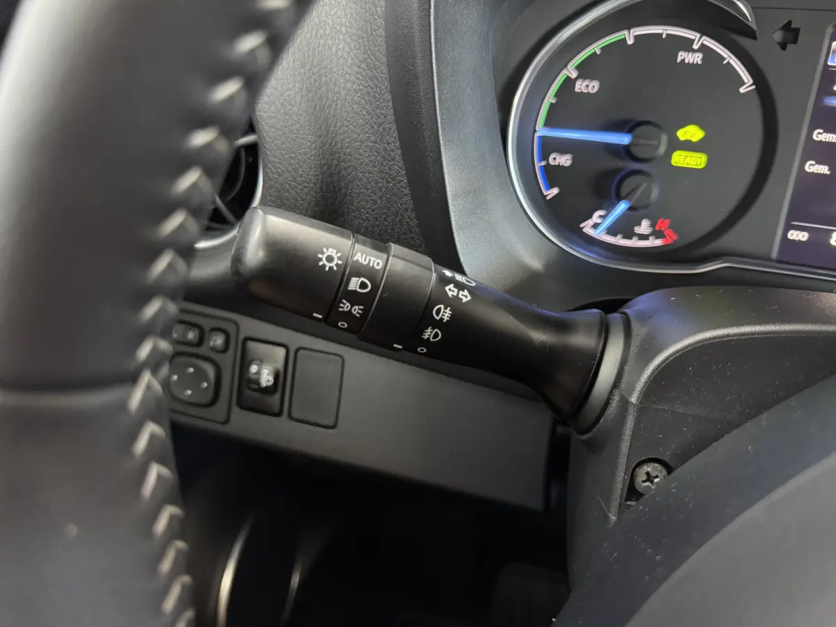 1.5 Hybrid Y20 Keyless Navi Automaat