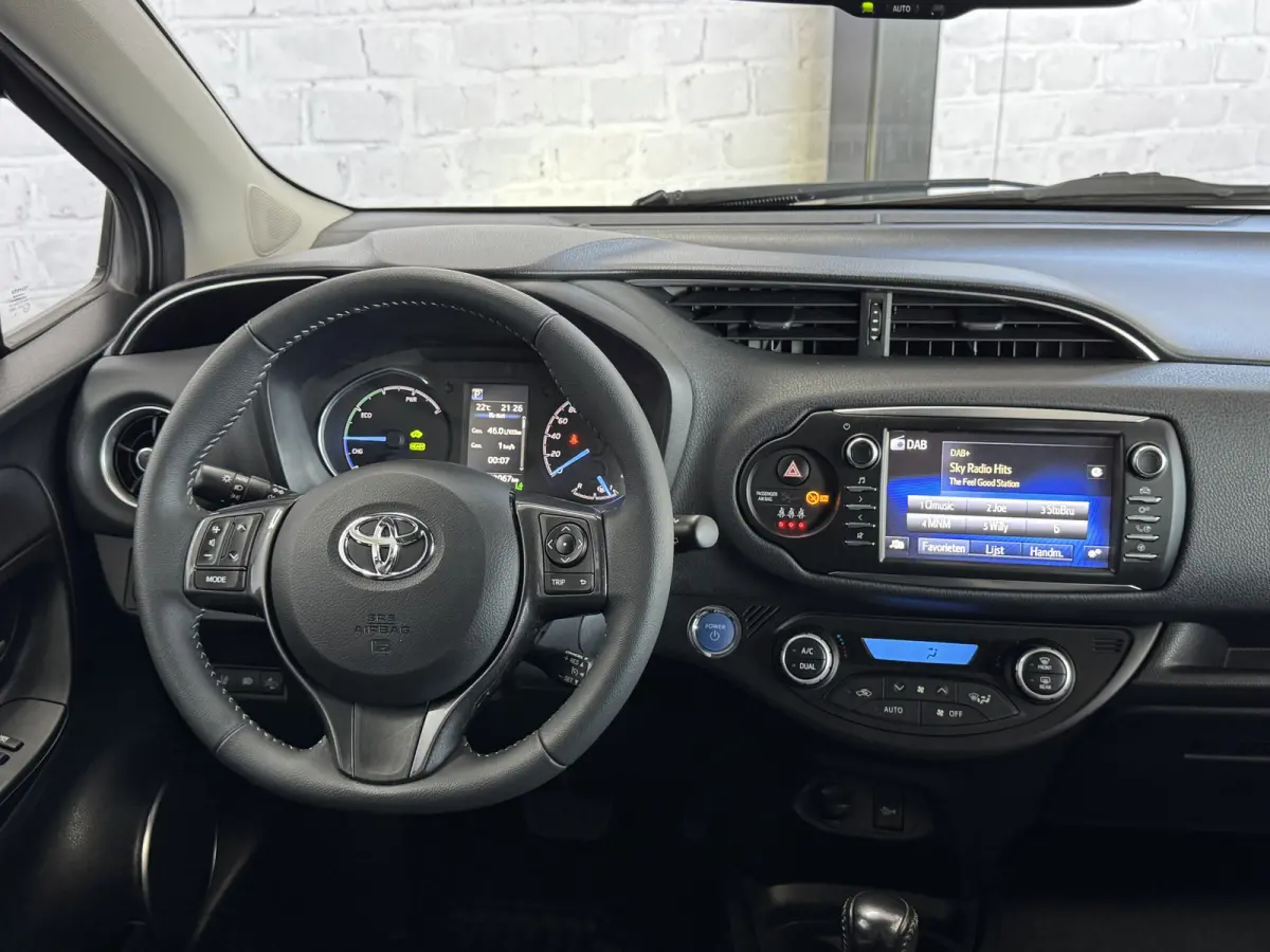 1.5 Hybrid Y20 Keyless Navi Automaat