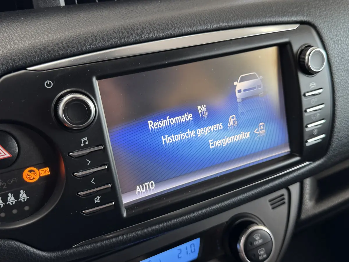 1.5 Hybrid Y20 Keyless Navi Automaat