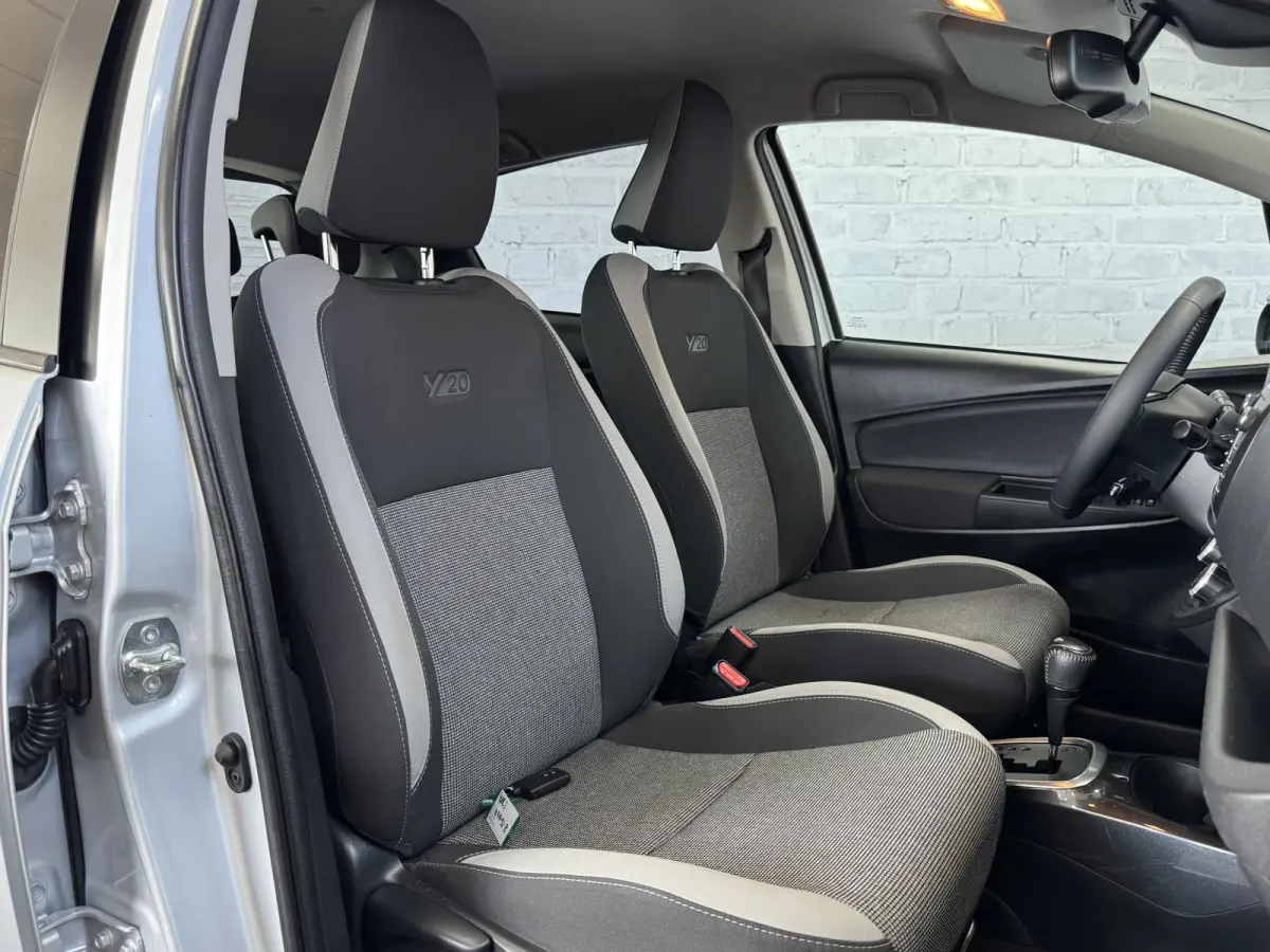 1.5 Hybrid Y20 Keyless Navi Automaat