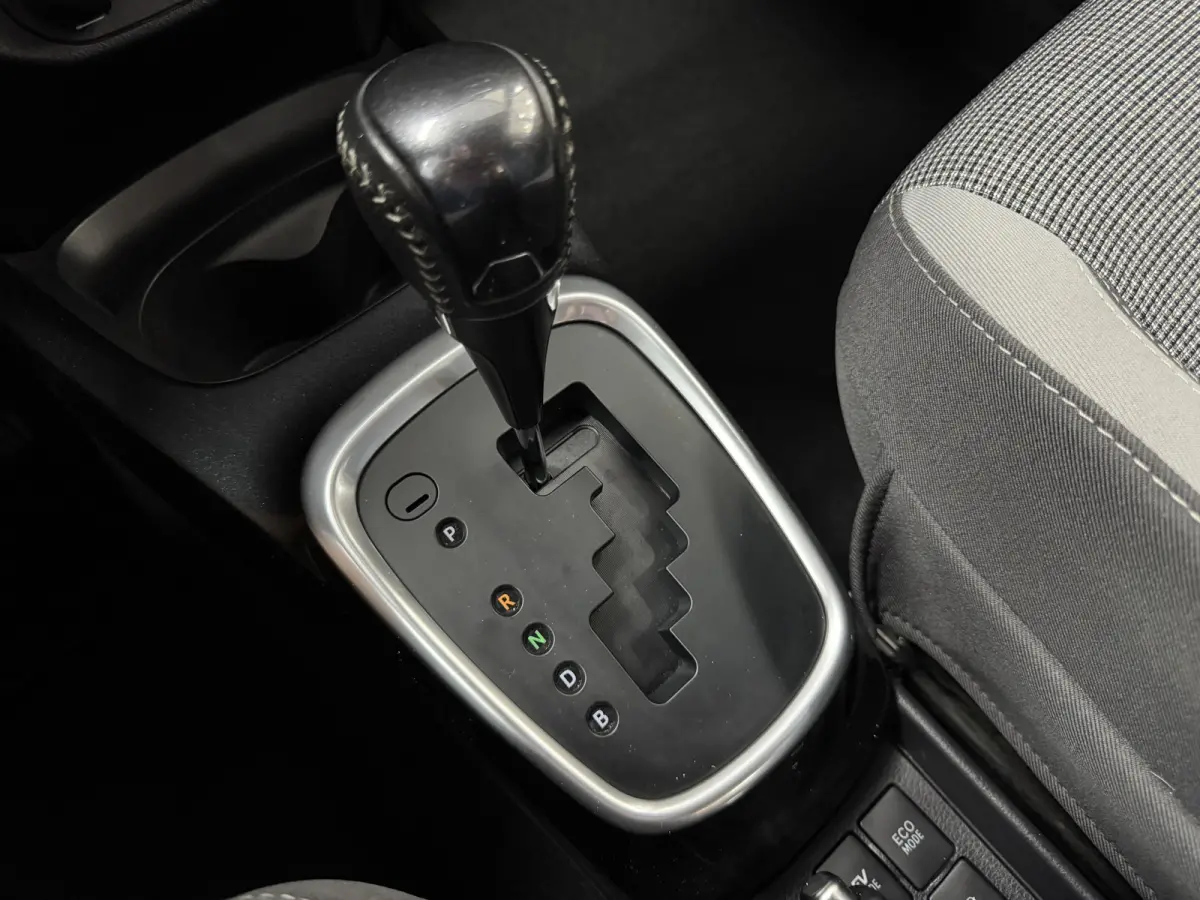 1.5 Hybrid Y20 Keyless Navi Automaat