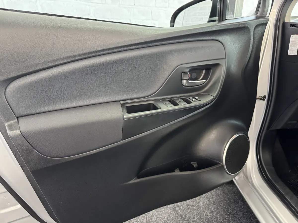 1.5 Hybrid Y20 Keyless Navi Automaat