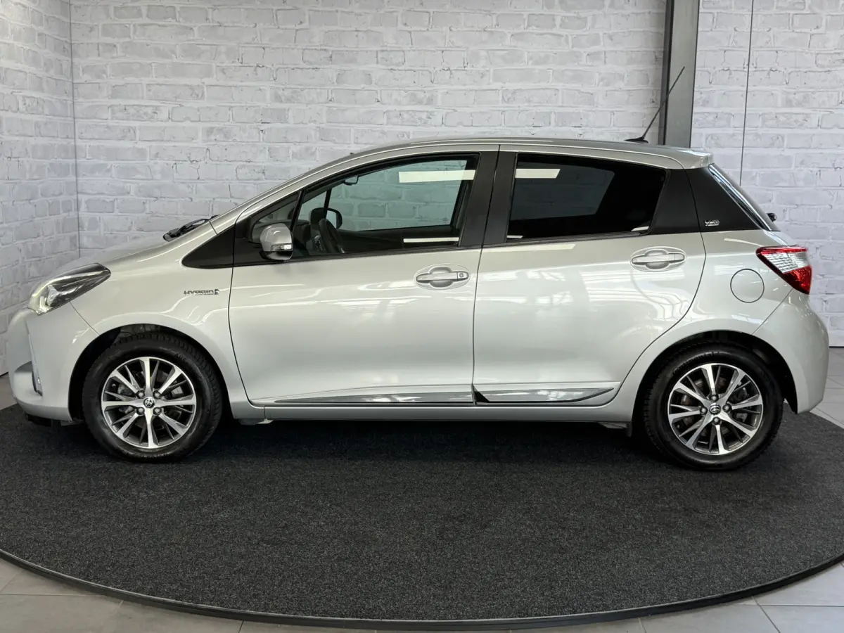 1.5 Hybrid Y20 Keyless Navi Automaat