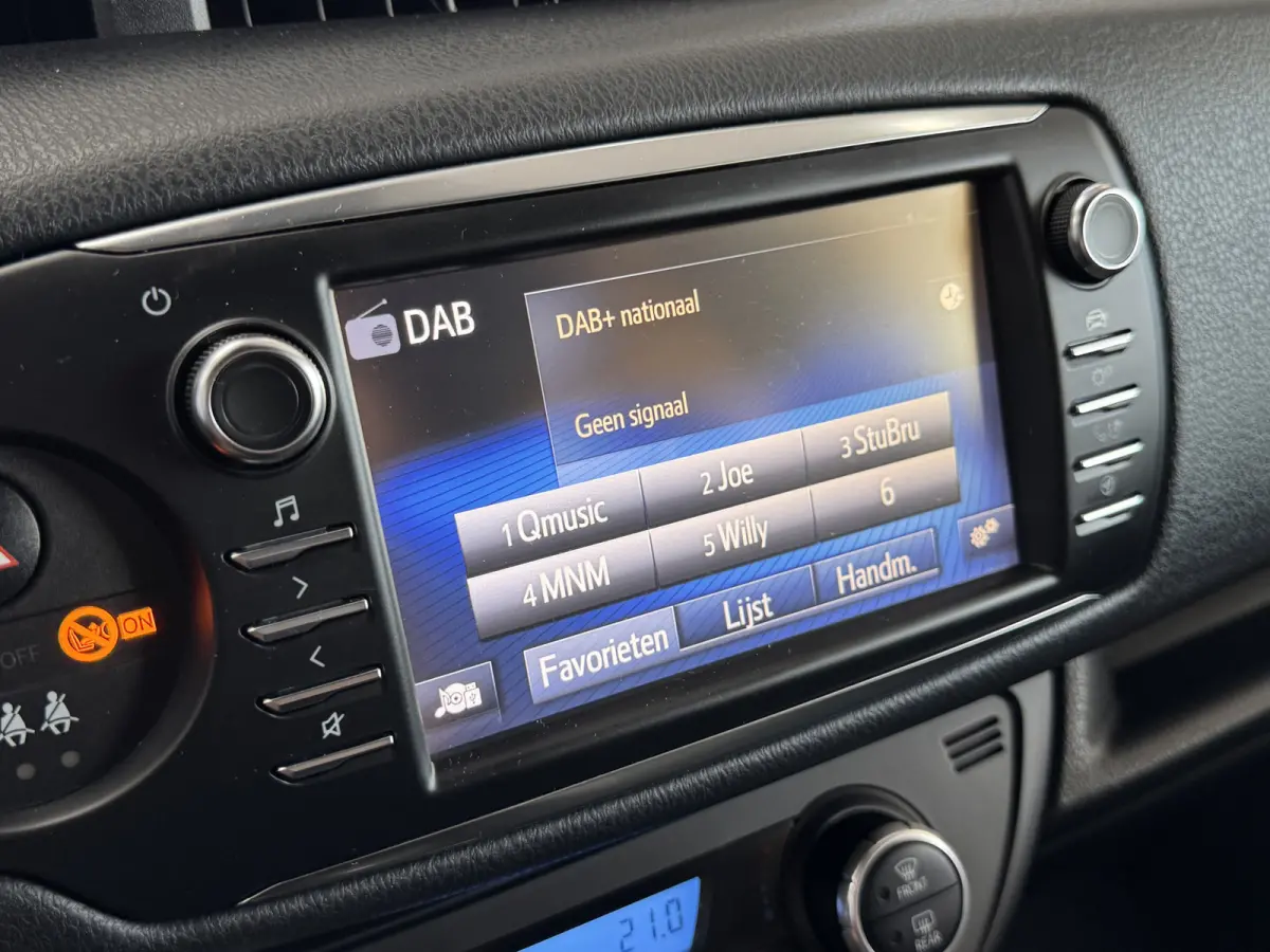 1.5 Hybrid Y20 Keyless Navi Automaat