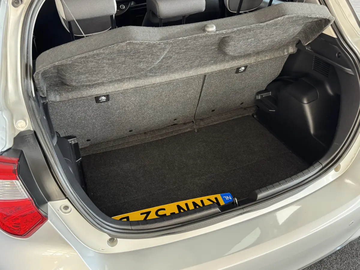 1.5 Hybrid Y20 Keyless Navi Automaat