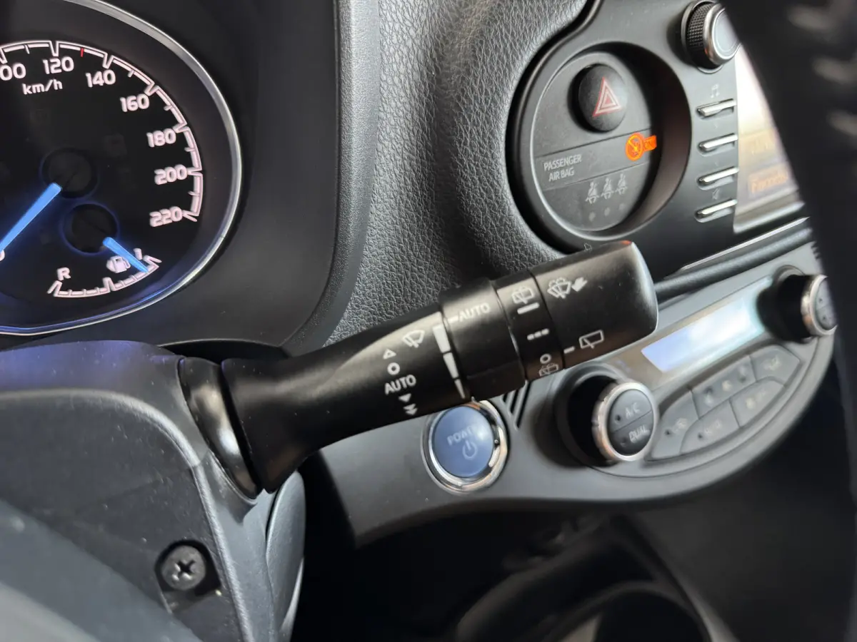 1.5 Hybrid Y20 Keyless Navi Automaat