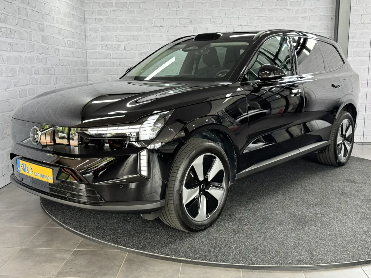 Single Motor Core 7p 104 kWh Pano ACC