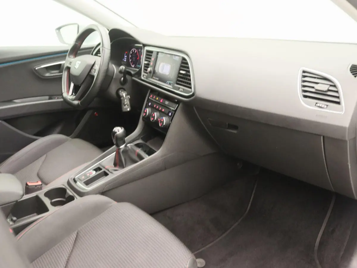 1.5 TSI FR Business Intense | Schuif/kantel dak | Camera | Navigatie |