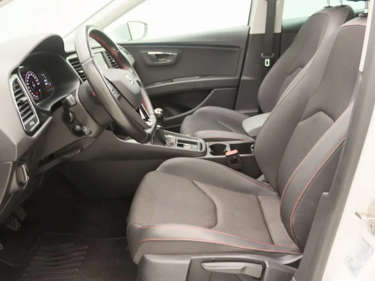 1.5 TSI FR Business Intense | Schuif/kantel dak | Camera | Navigatie |